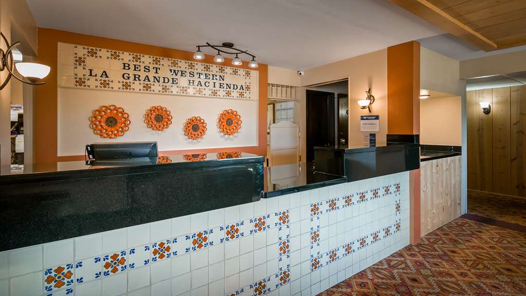 Best Western La Grande Hacienda - photo 2