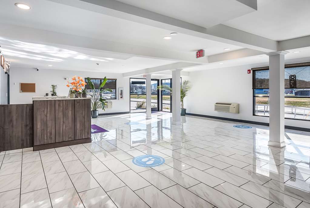 Americas Best Value Inn East Peoria - photo 9