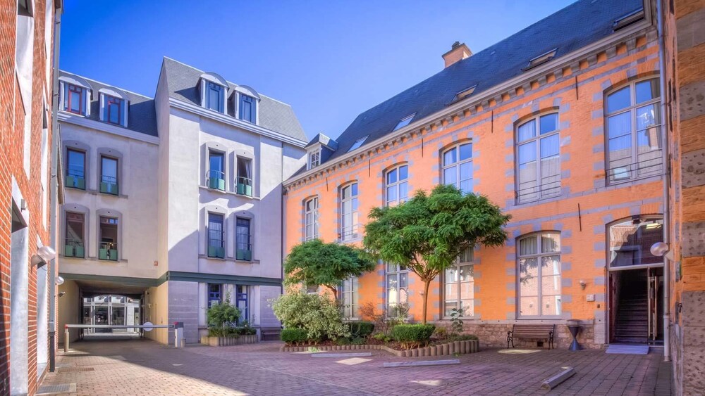 Hotel Infotel in Mons, Belgium