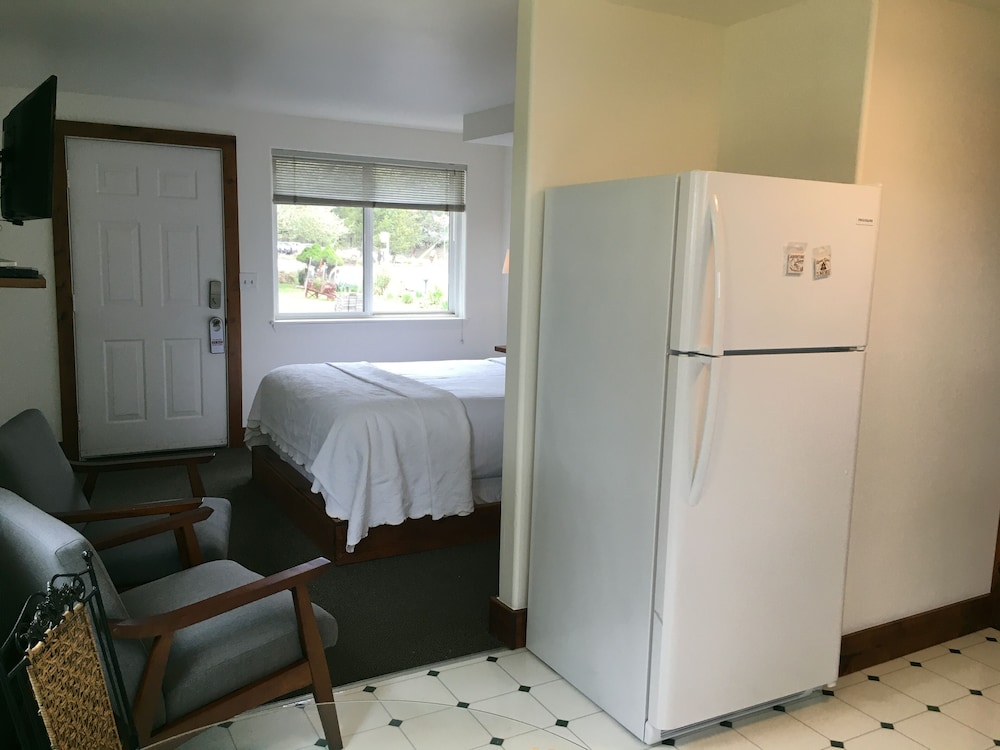 Left Coast Lodge - photo 34