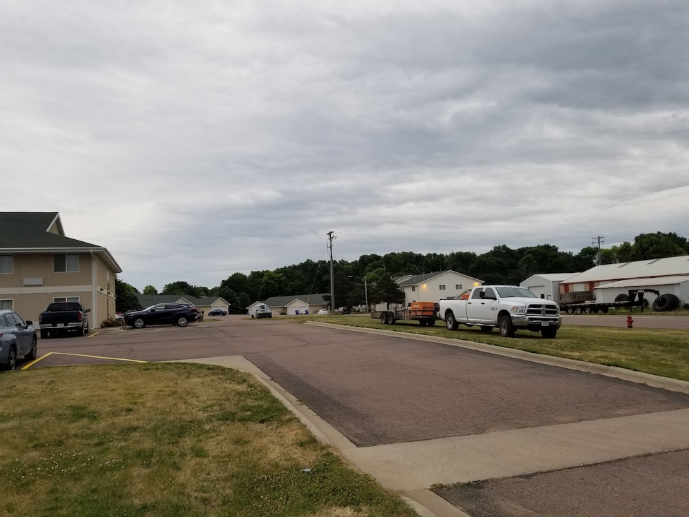 Bilmar Inn & Suites Dell Rapids Near Sioux Falls - photo 212