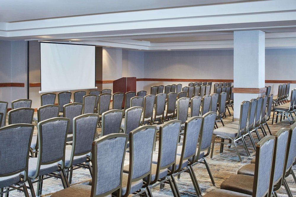 Hilton Anchorage - photo 26