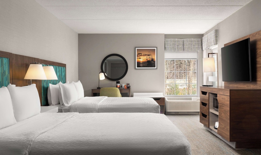 Hampton Inn Sturbridge - photo 8