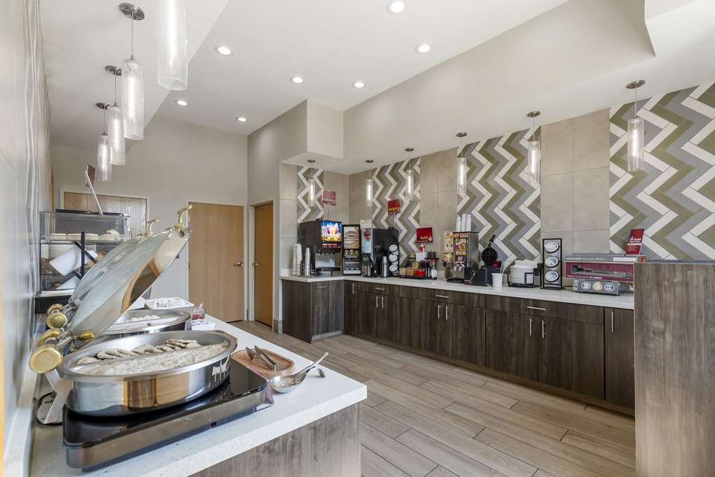 Best Western Plus Des Moines West Inn & Suites - photo 5