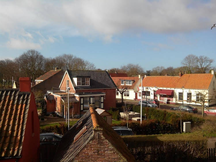Hotel Burgh — hotel in Haamstede