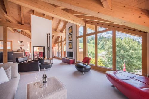 Chalet Fortuna 4 Penthouse — 4-Star Luxury Hotel in Lauterbrunnen, Switzerland