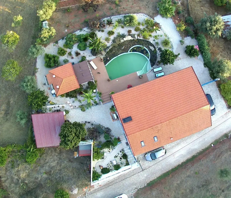 Casa Azul self catering apartment with gorgeous biological swimming pool — 4-Star Luxury Hotel in Ansiao, Portugal