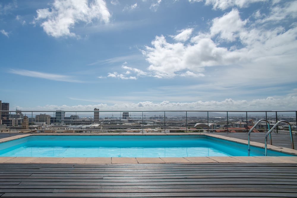 1706 Four Seasons Cape Town — 4-Star Luxury Hotel in Cape Town, South Africa