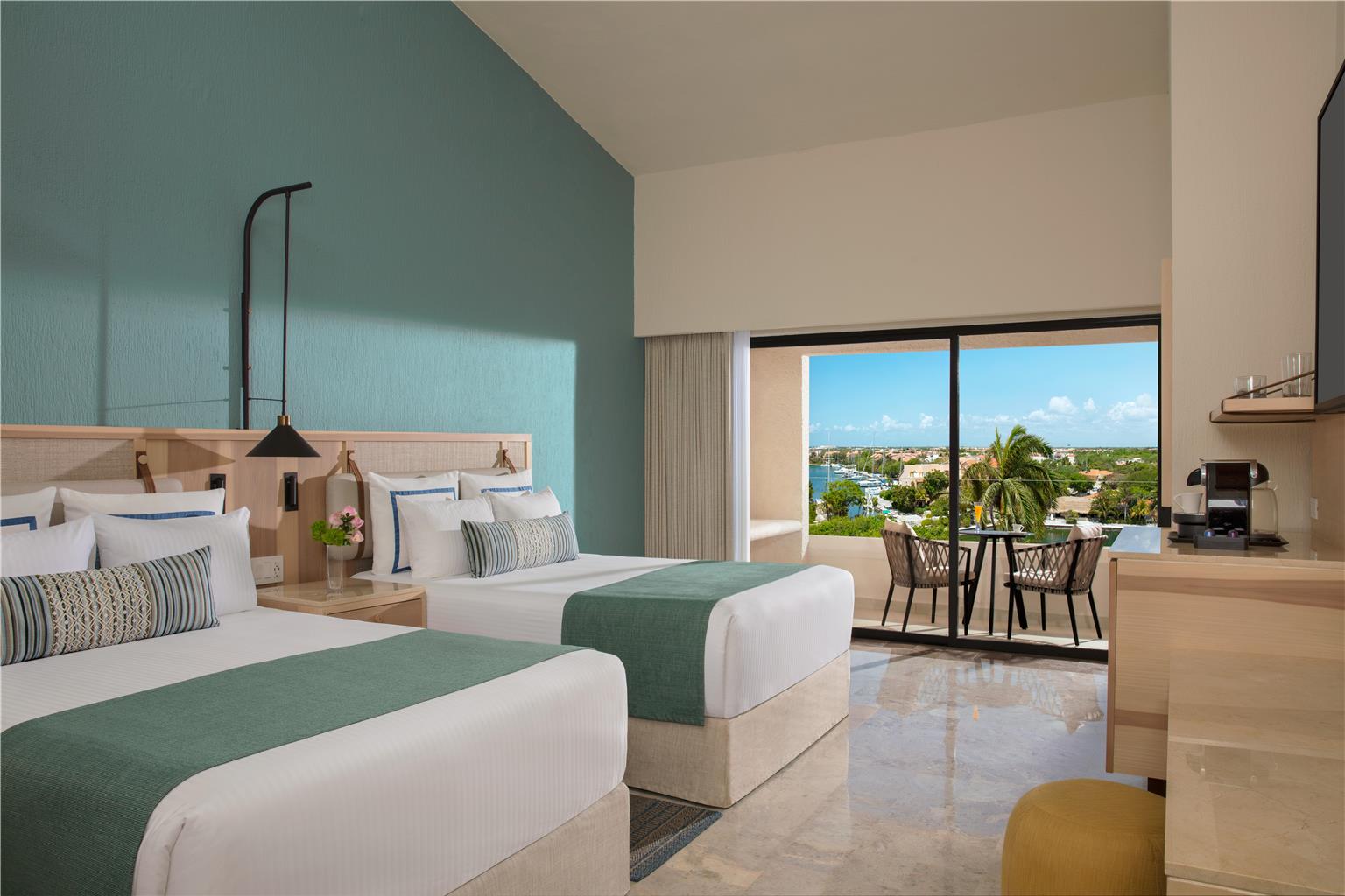 Guest room
