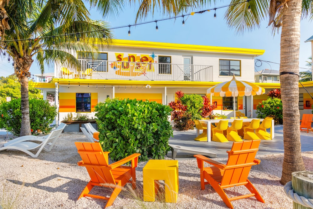 Sunset Inn & Cottages - photo 121