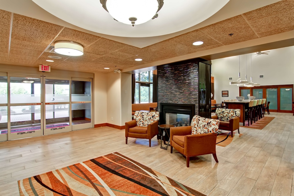 Hampton Inn & Suites Leesburg - photo 4