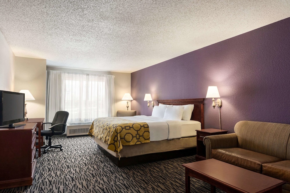 Baymont by Wyndham Springfield I 44 - photo 14