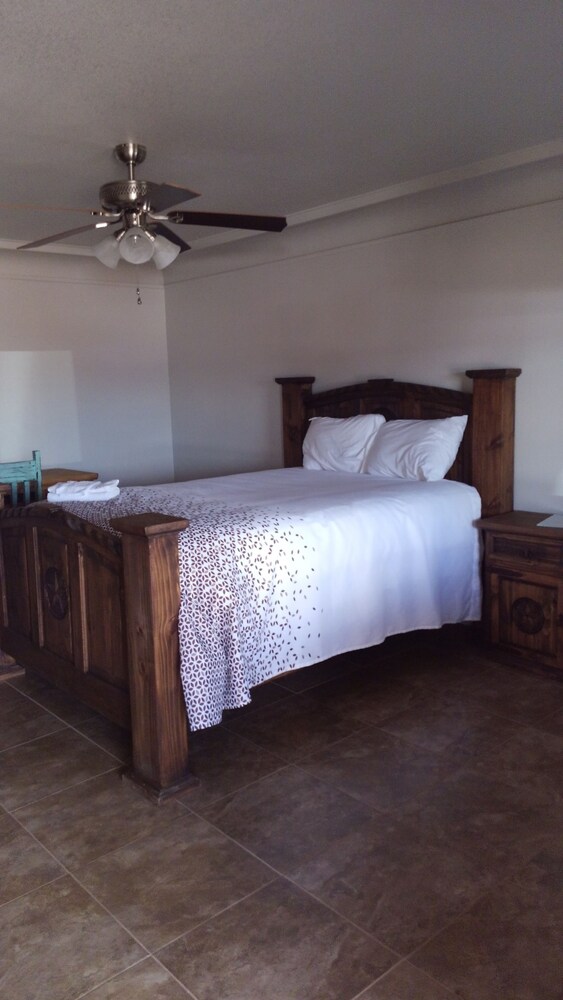 Whitten Inn - photo 9