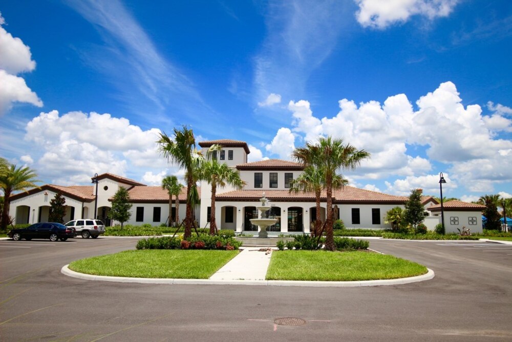 Stunning Disney Home w Pool & Free Resort Access - photo 38