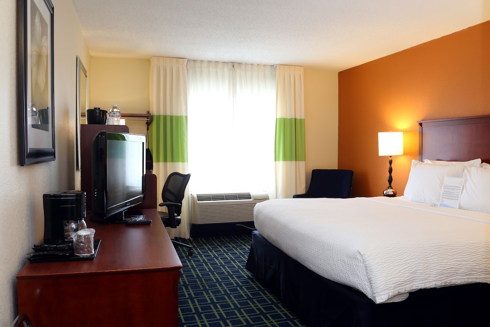 Quality Inn Cranberry Township - photo 8