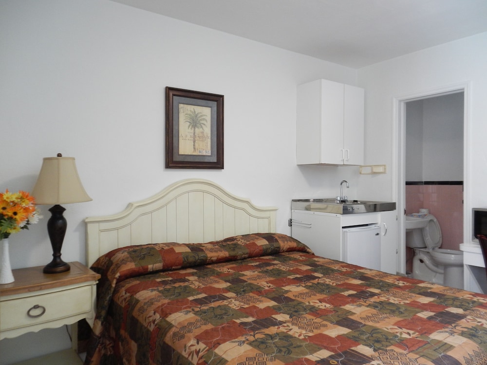 Shell Motel - photo 8