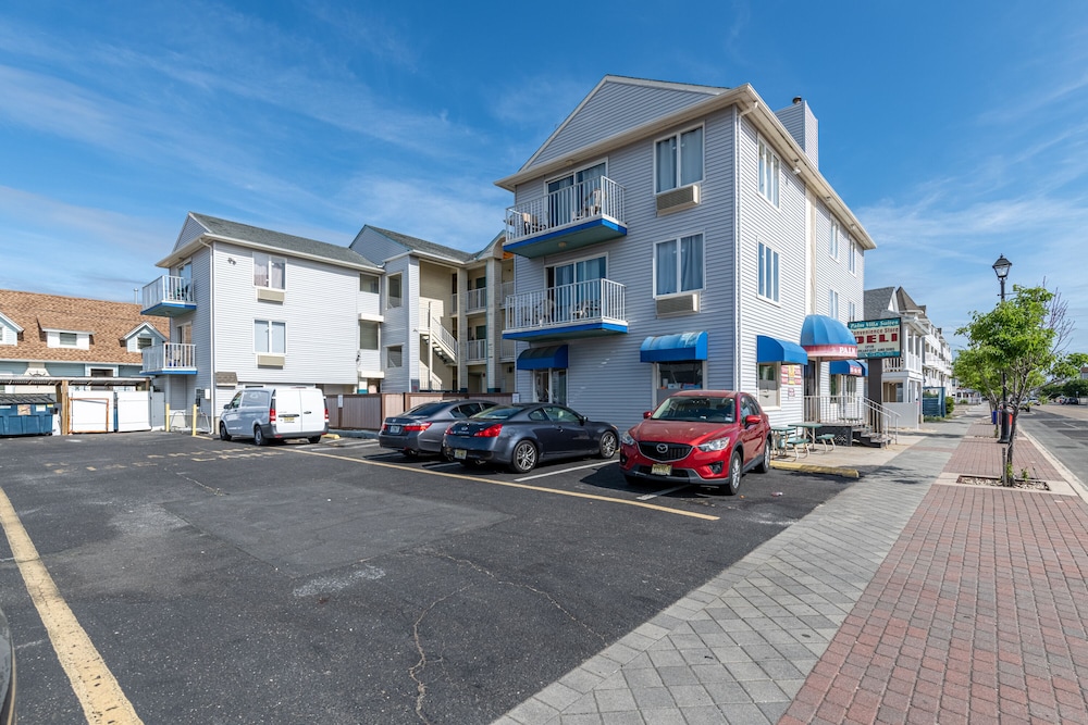 Hotel Charlee Villas by the Beach - photo 44