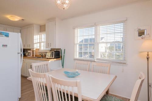 Splendid Days by Oak Island Accommodations - photo 40