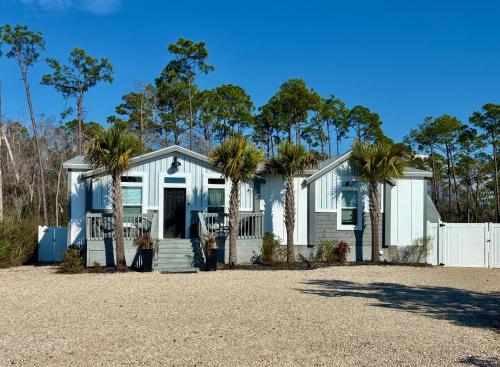 Hidden Oasis - carbon neutral hotel in Unknown City