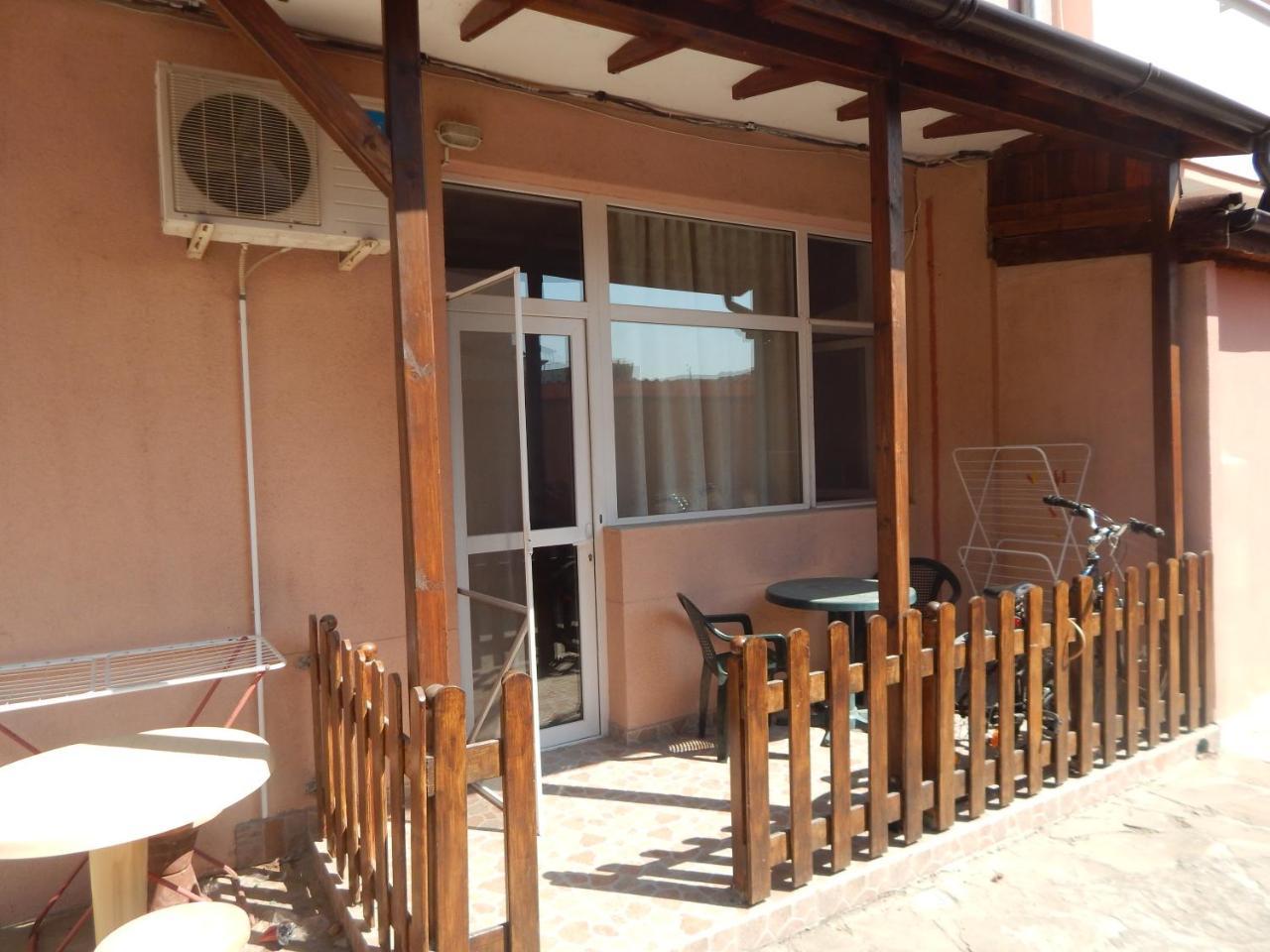 Dunav Str. - last minute hotel in Ravda
