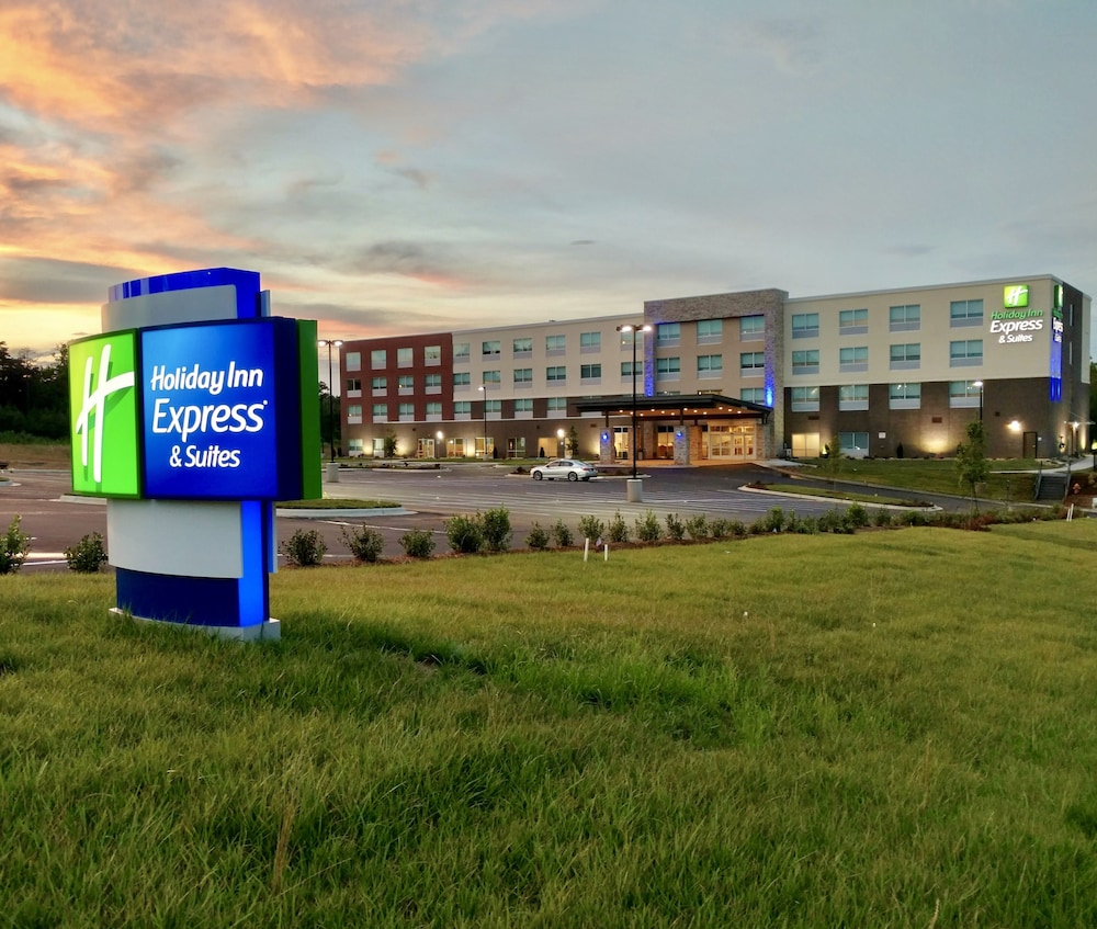 Holiday Inn Express & Suites Raleigh Airport Brier Creek by IHG in Raleigh, United States