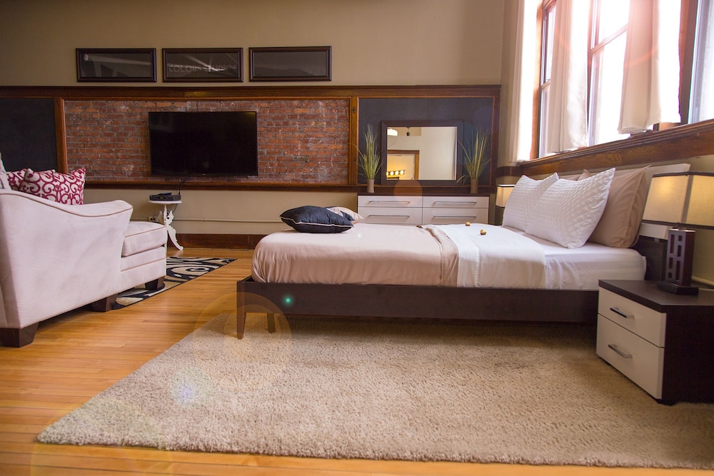 School 31 Lofts at Colors Studios - photo 102