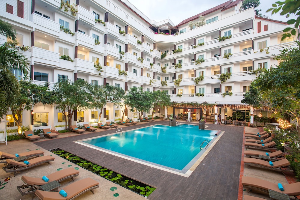 Hill Fresco Hotel — 4-Star Luxury Hotel in Pattaya, Thailand