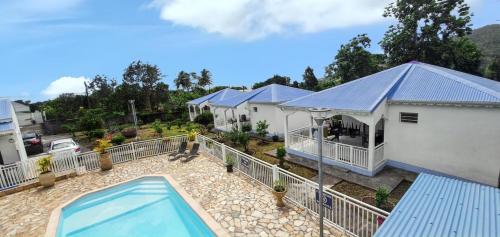 Bungalow charmant à Capesterre 67 m avec piscine partagee — 4-Star Luxury Hotel in Capesterre-Belle-Eau, Guadeloupe