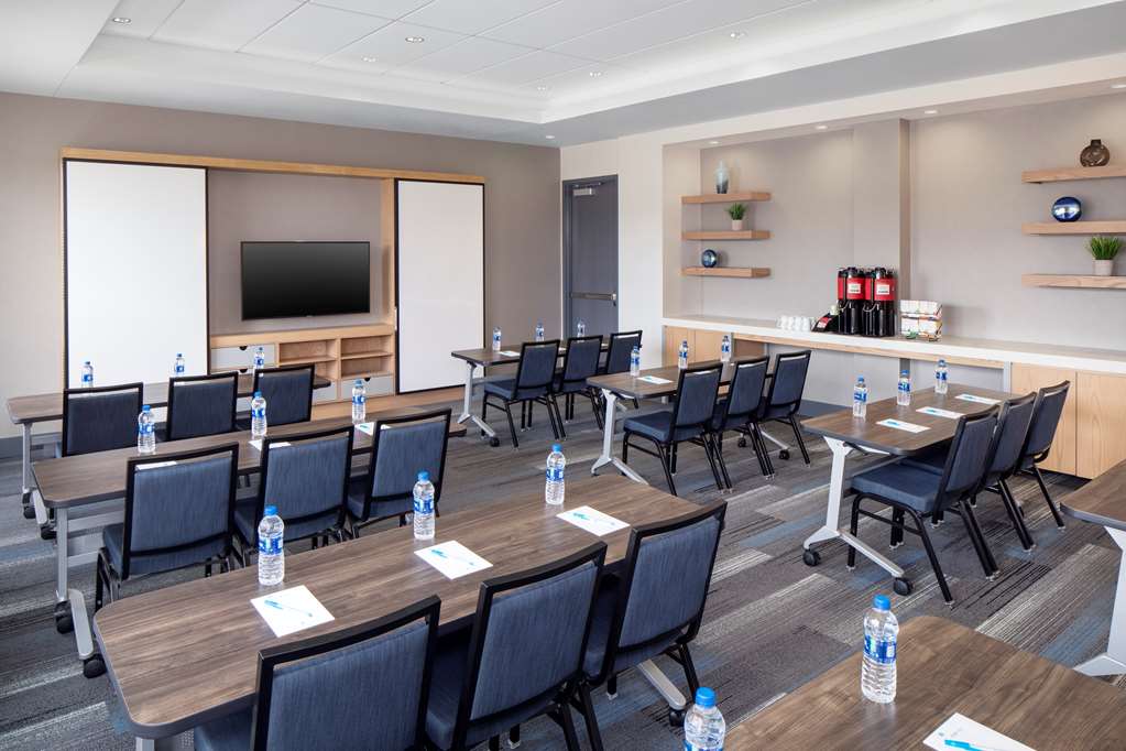 Hyatt House Charleston Mount Pleasant - photo 6
