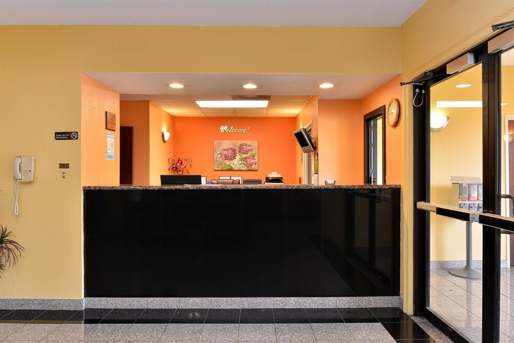 Executive Inn & Suites Breaux Bridge LA - photo 3