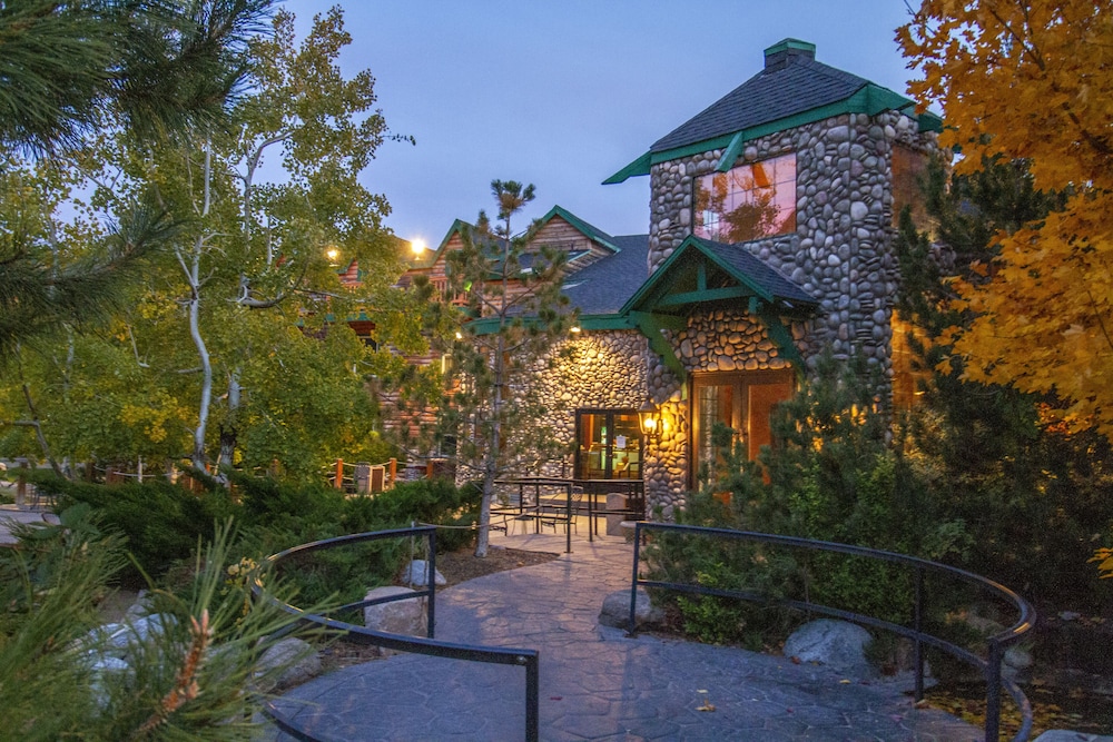 The Retreat on Charleston Peak - featured photo