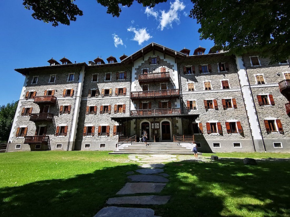 Grand Hotel Ceresole Reale Studio Apartment — hotel in Ceresole Reale