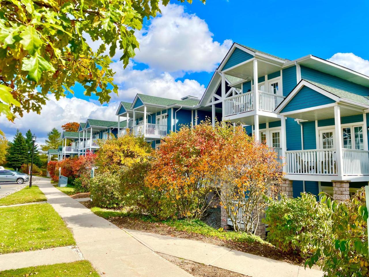 Hillside Haven: Carriage Club Resort Retreat in Unknown City, Canada