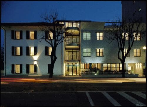 Hotel La Cascata — hotel in Azzano San Paolo