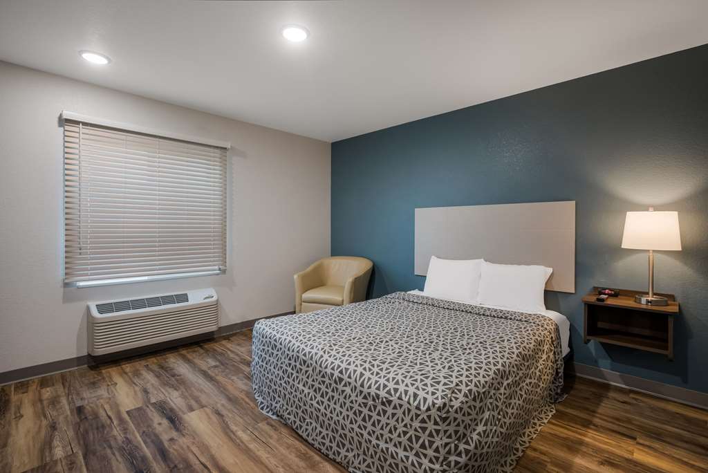 Woodspring Suites Milwaukee Menomonee Falls - photo 18