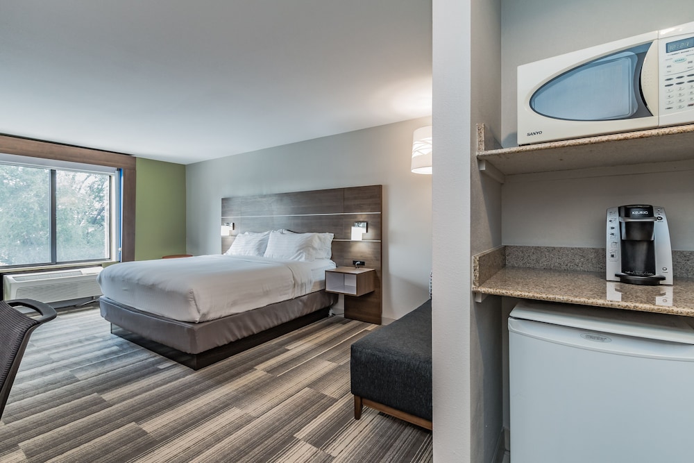 Holiday Inn Express Hotel & Suites South Bend by IHG - photo 24