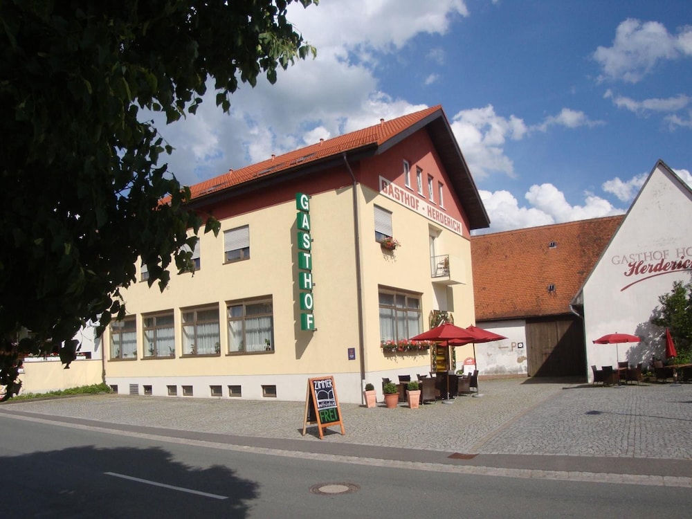 Hotel Gasthof Herderich — hotel in Schlusselfeld