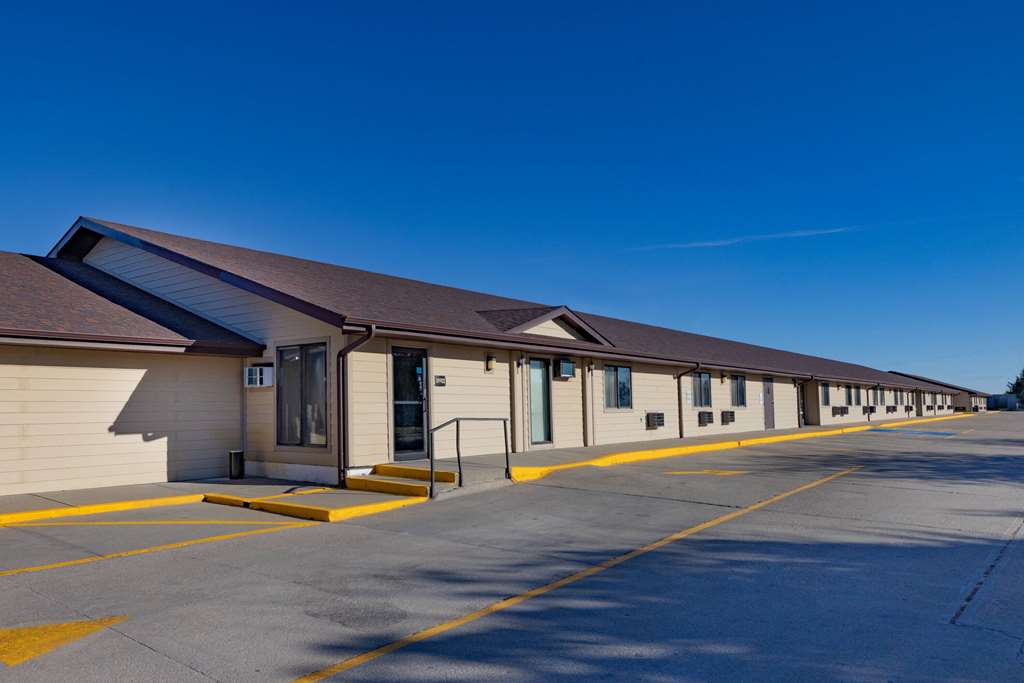 Super 8 by Wyndham Valentine NE - photo 2
