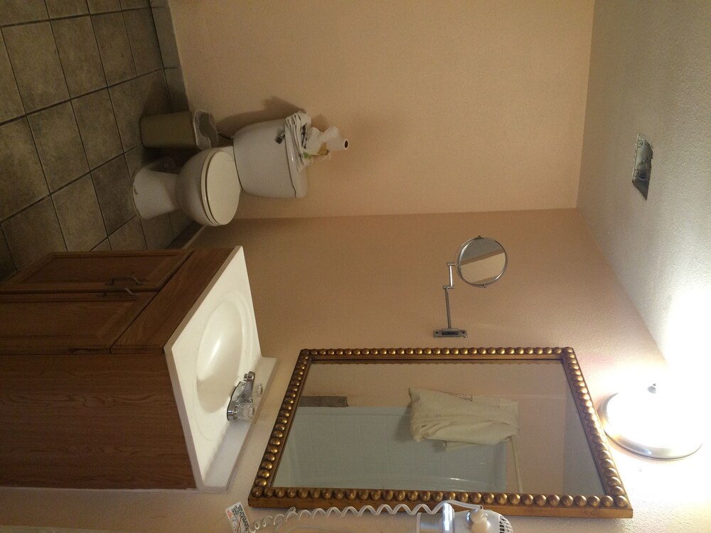 Long Beach Motel - photo 27