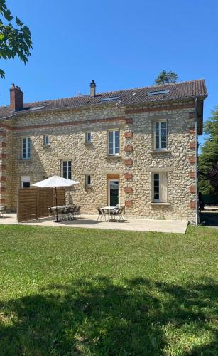 Manoir En Pierre Chartres in Chartres, France