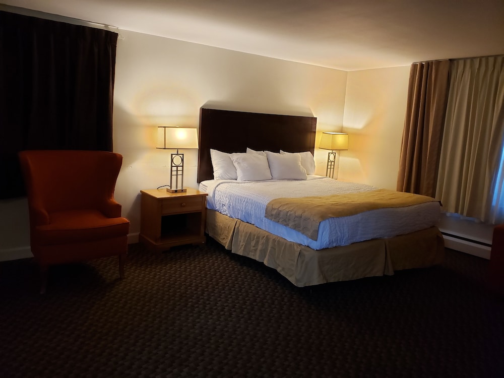 Town & Country Inn - photo 10