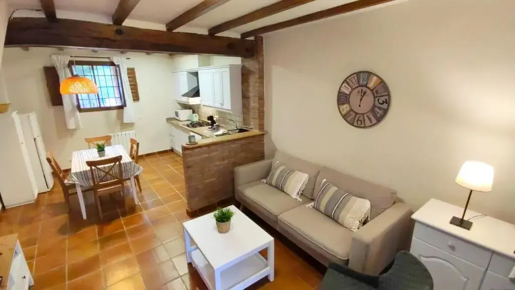 Masía de San Juan Casas número 3 y 5 con piscina aire acondicionado y vistas a la montaña — 4-Star Luxury Hotel in Segorbe, Spain