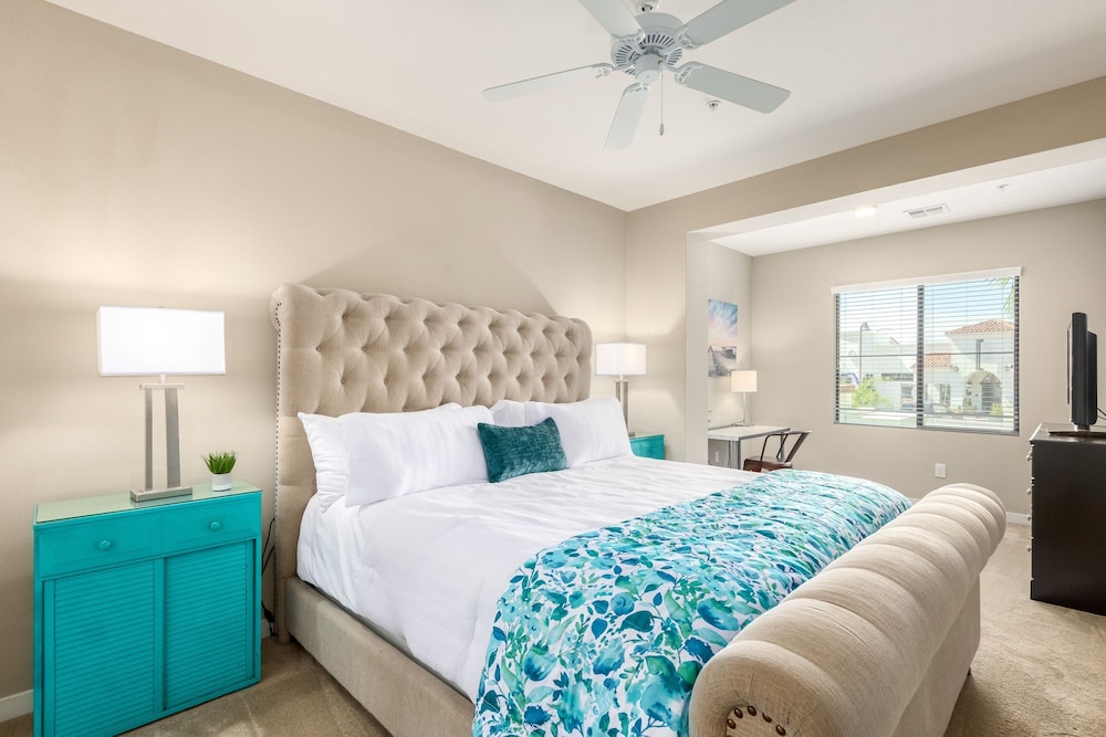 Luxury Condo in Ocotillo Dining Resort Pool Spa Gym and More Walk to Everything by RedAwning Chandler - photo 2