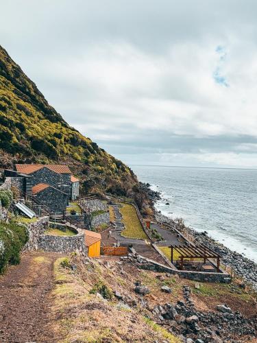 Abrigo da Cascata Casas de Campo São Jorge — Calheta — photo 2