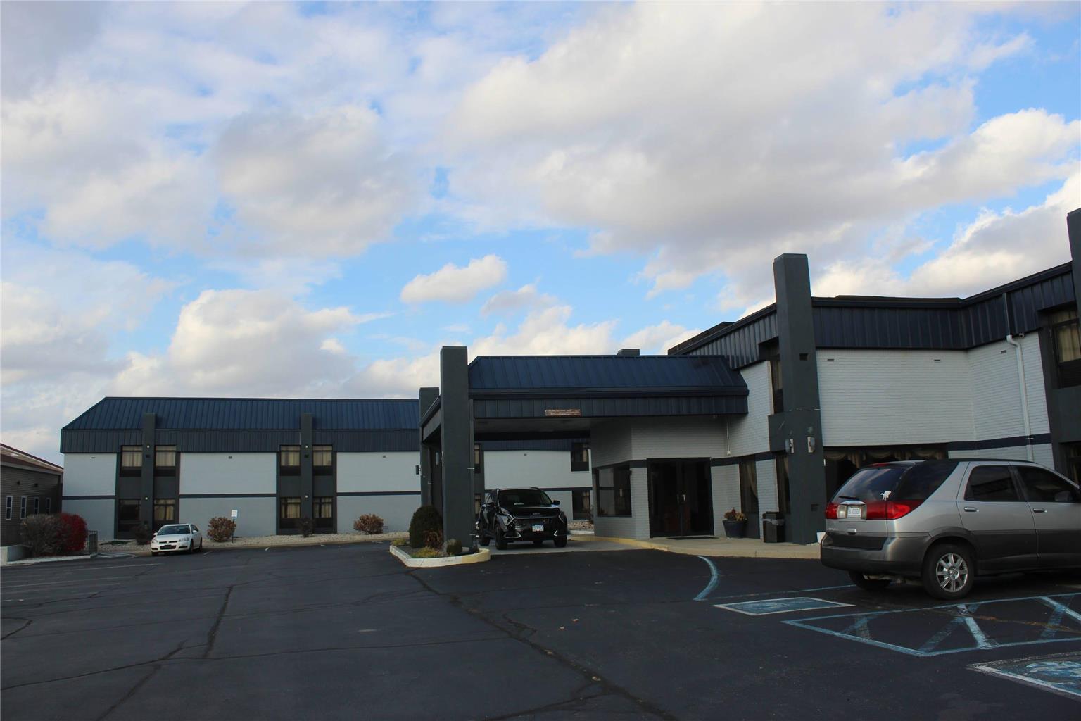 Quality Inn and Suites University Area - photo 10