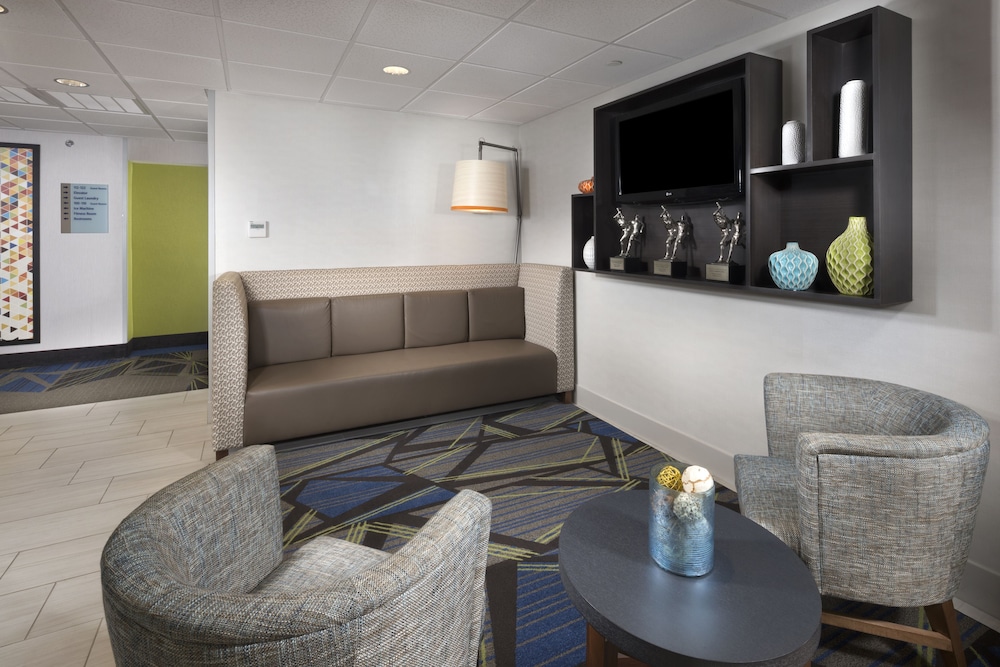Holiday Inn Express Middlesboro by IHG - photo 29