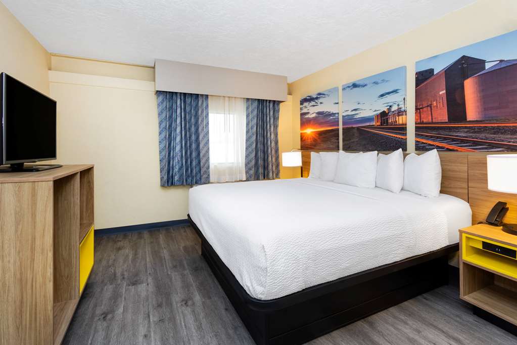 Days Inn & Suites by Wyndham Clovis - photo 24