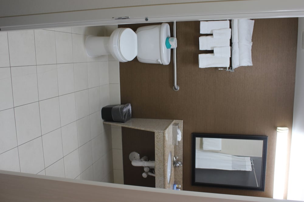 Fairfield Inn & Suites by Marriott Kansas City Liberty - photo 17