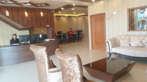 Maple Leaf Hotel - last minute hotel in Kharar