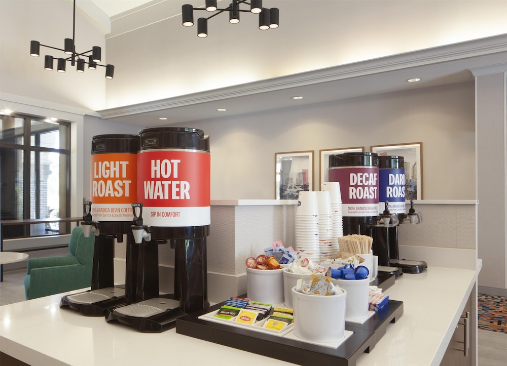 Hampton Inn & Suites Tampa North - photo 53